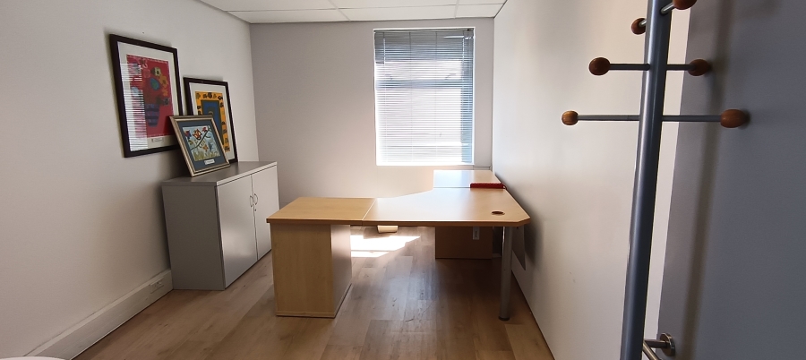 To Let commercial Property for Rent in Bo Oakdale Western Cape